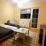 Between Parks - King Bed - Central - Football Field